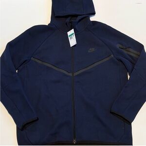 Nike Men's Dark Blue Performance Jacket
